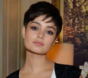Pixie haircut for square face